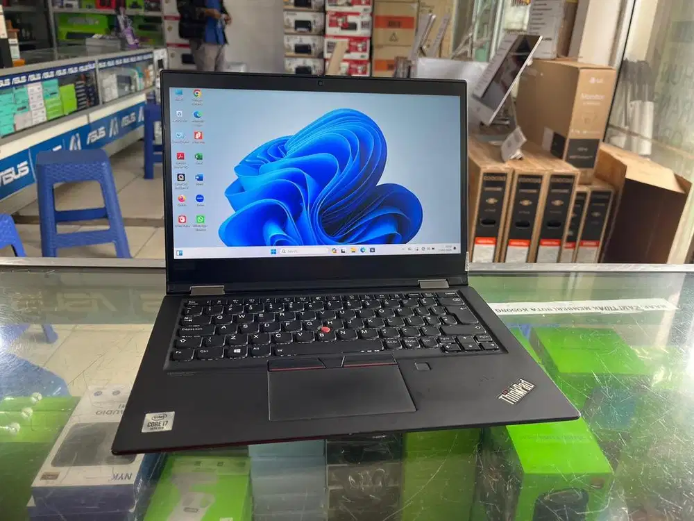 Laptop Lenovo Thinkpad Yoga i7 Gen10 Ram 16Gb Ssd 256gb Touchscreen