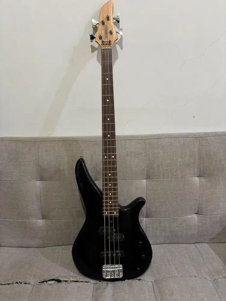 Bass Yamaha RBX170