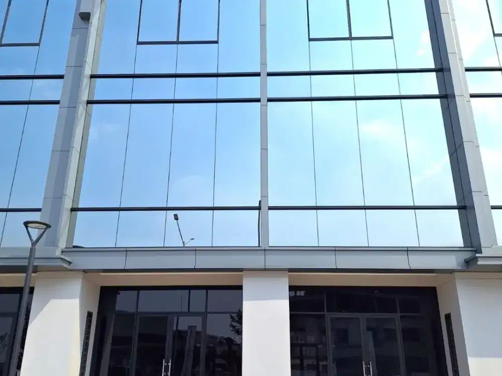 Ruko Osaka PIK 2 Siap Pakai 3LT 4,5x15 Strategis Hadap Jalan Raya