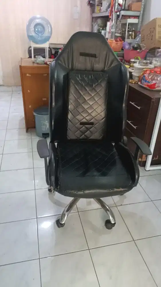 Kursi Gamer layak pakai