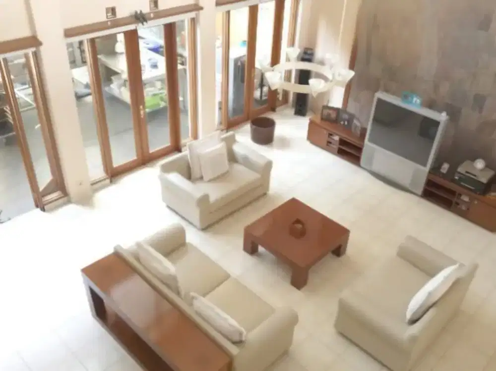 jual bagus rumah besar luas di jalan setrasari pasteur setramurni