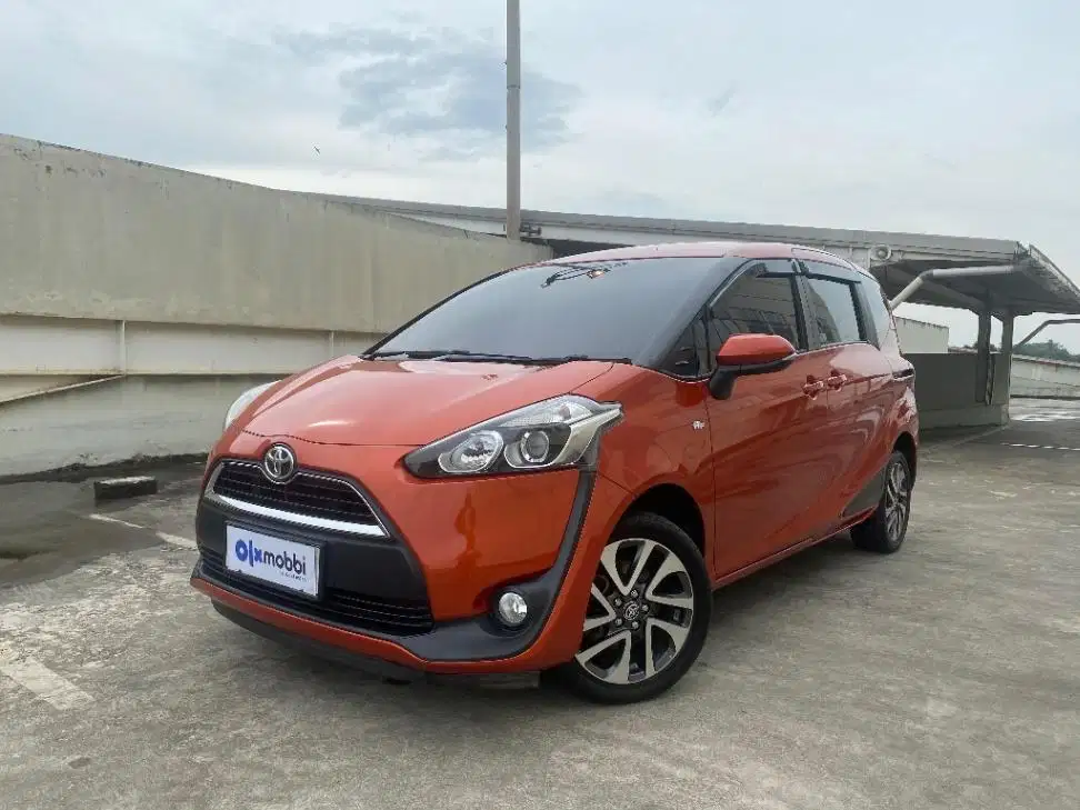 DP RENDAH Toyota Sienta 1.5 V Bensin-MT 2017 KKA