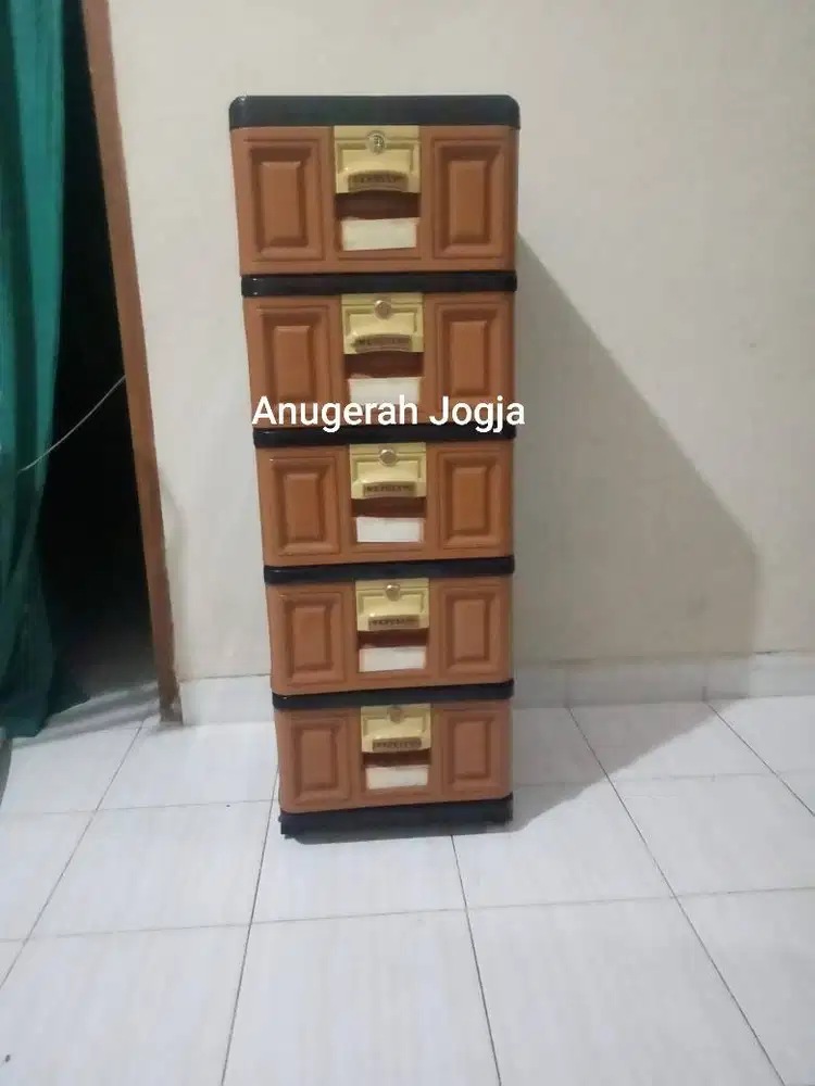 lemari plastik STB 5 napolly