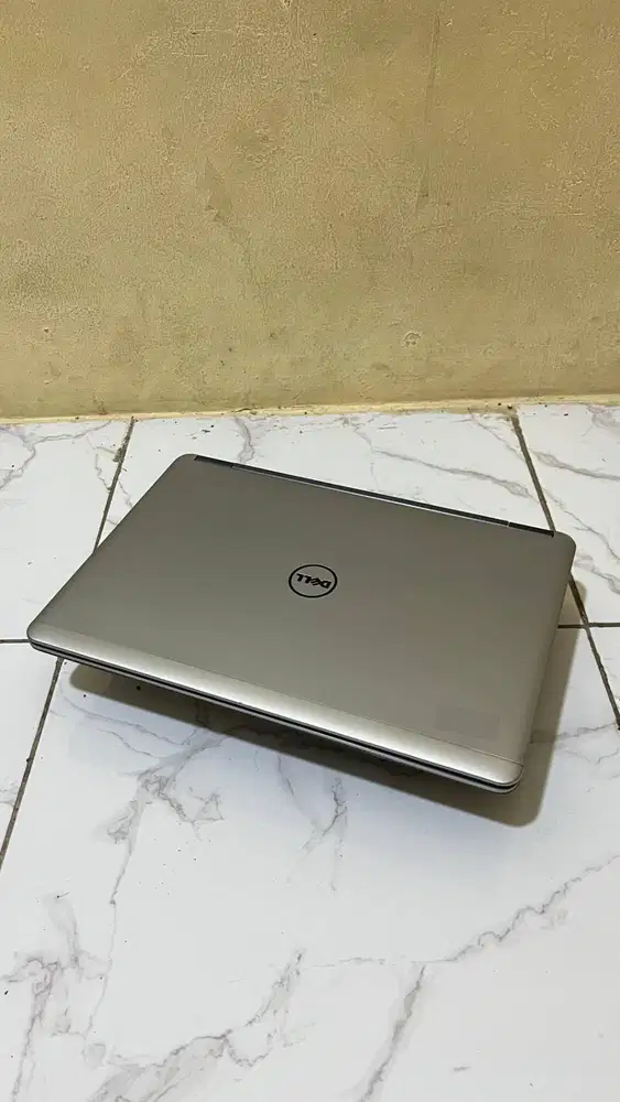 Dell Latittude E7440 Intel Core i5 | Ram 8Gb | 128Gb Kondisi Di pict