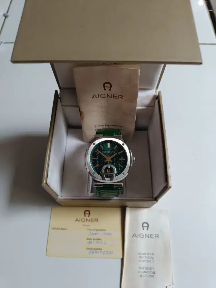 Aigner taviano 2 AGW241000 original bekas fullset bagus normal semua