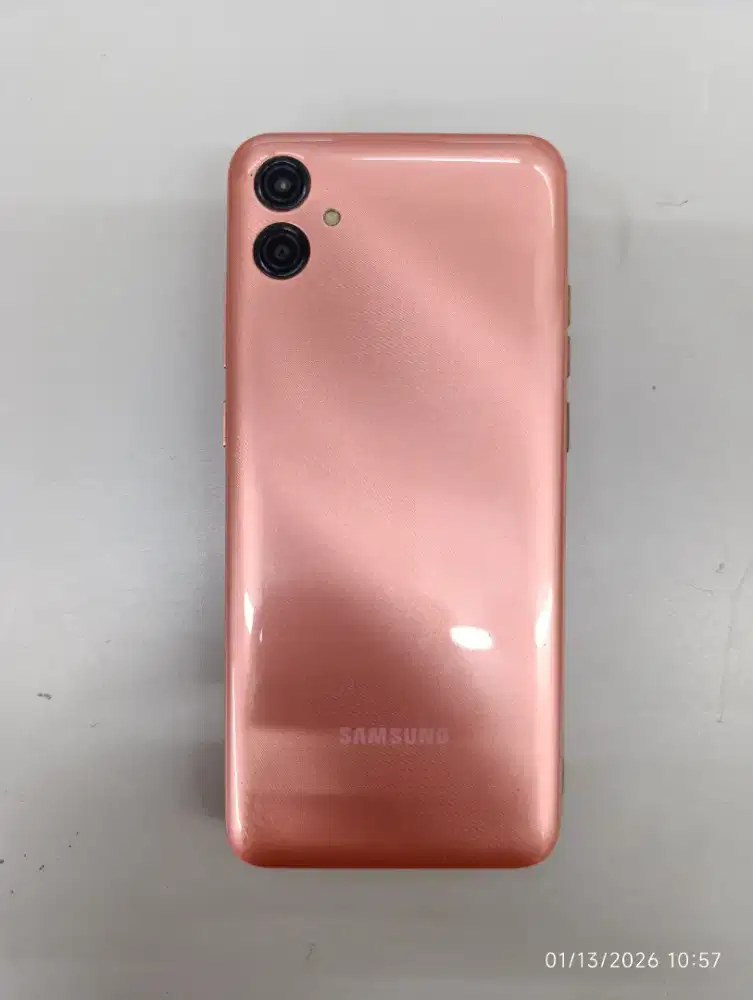 Handphone HP Samsung Galaxy A04e 3/32 gb