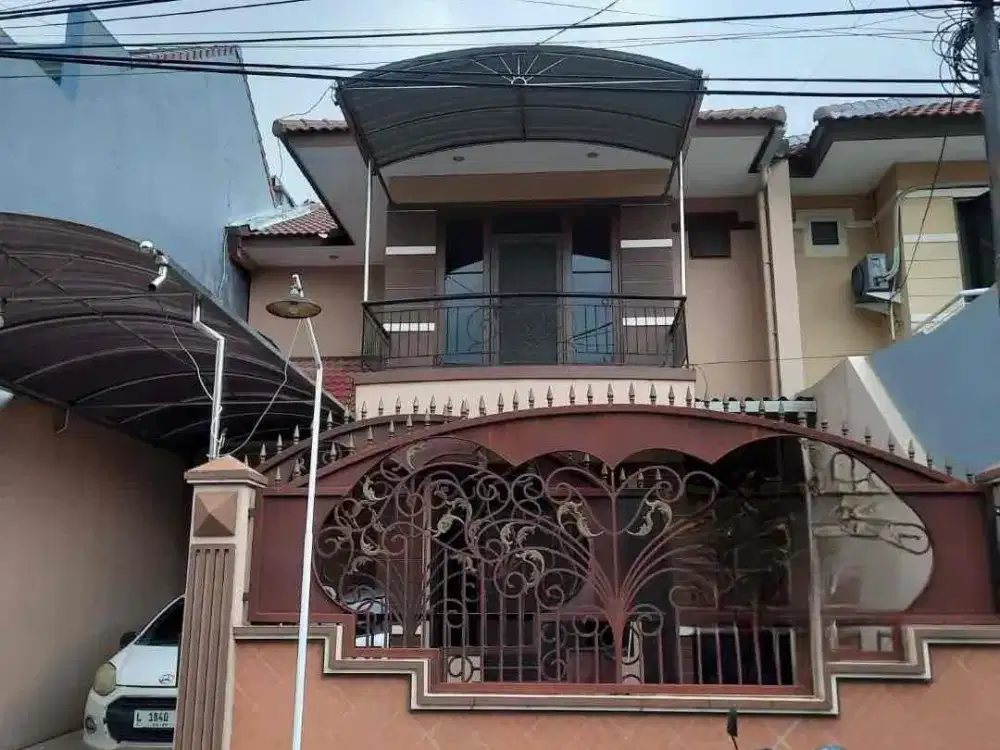 Dijual rumah 2 lantai  lebak indah regency siap huni