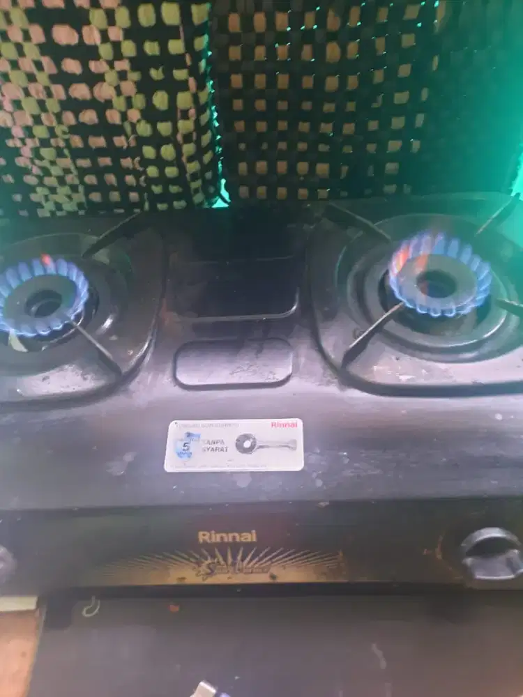 Kompor 2 tungku Rinnai