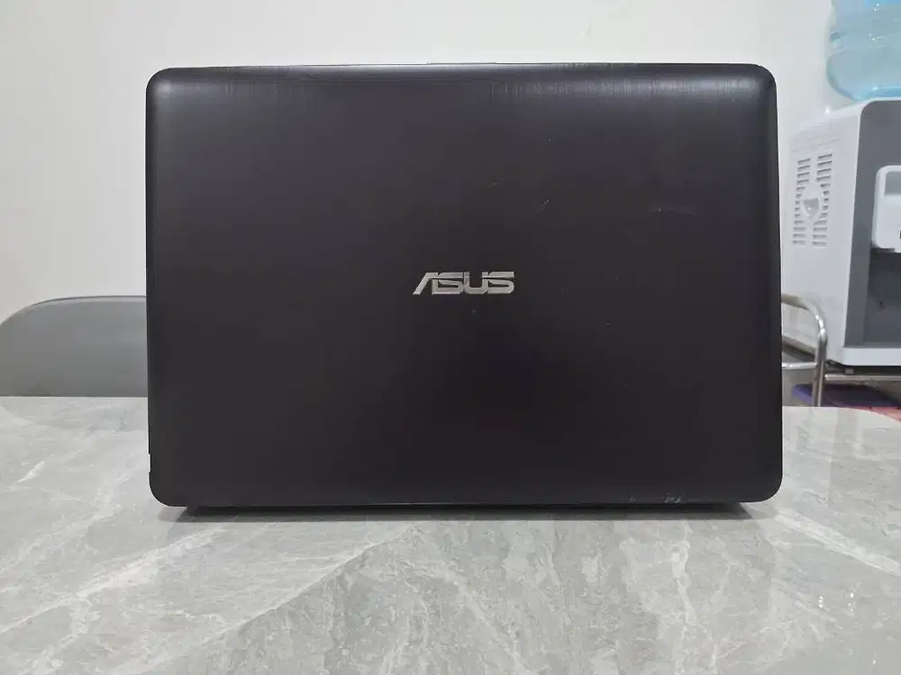 Laptop 14in Ram 4GB Win ORI SSD +HD ReadyUp Sound Dahsyat Mulus Garans