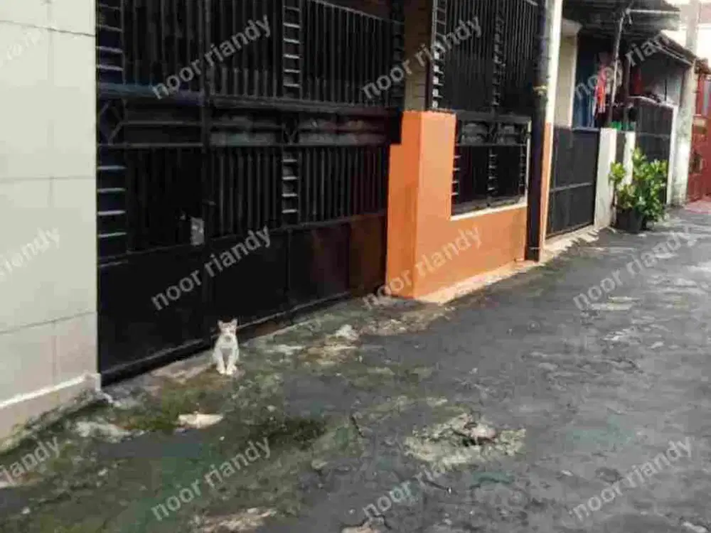 DI JUAL RUMAH MURAH 2 LANTAI DLM CLUSTER AKSES MOBIL DI CONDET JAKTIM