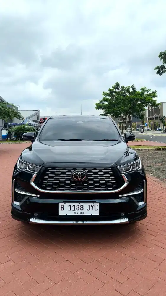 INNOVA ZENIX HYBDRID TSS Q MODELISTA 2.0AT 2025