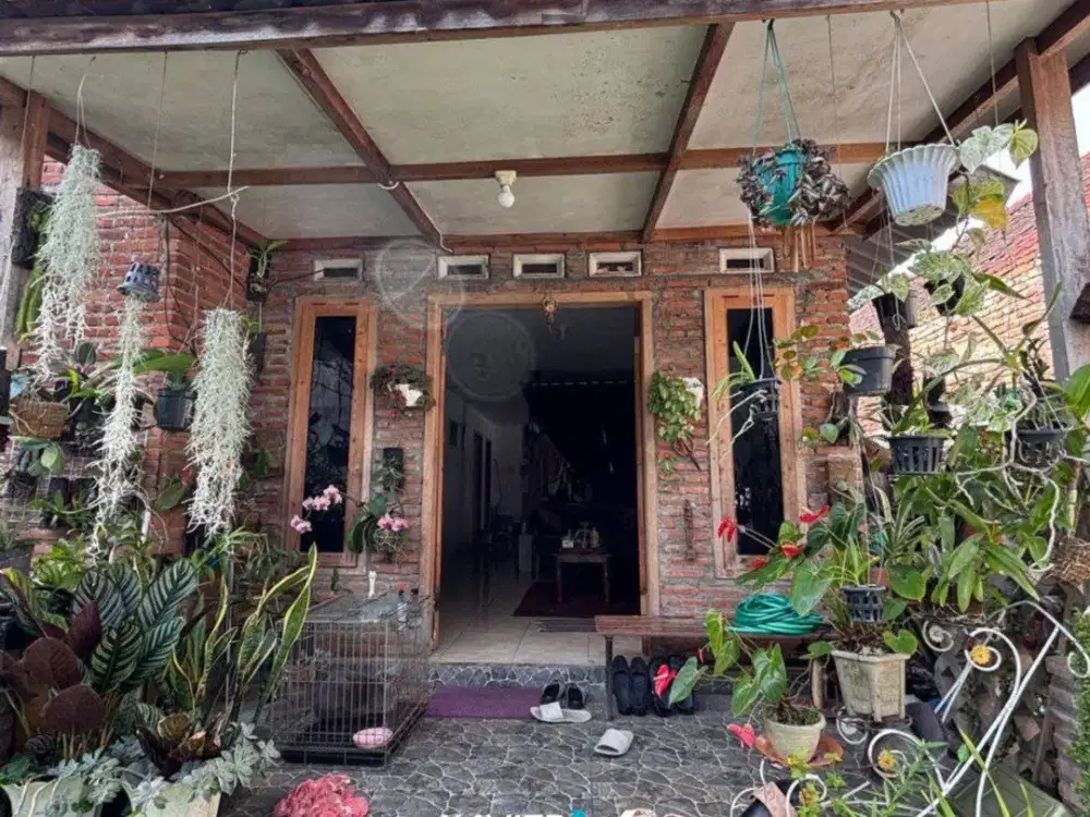 V1 Dijual Rumah 2 Kamar Tidur Privasi di Jl Kasiman Kota Batu