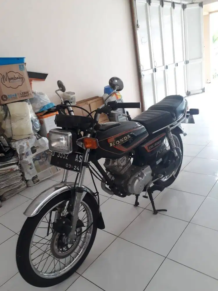 HONDA GL 100 taun 1991 BARANG ANTIK VERY LOW KM MULUS ORIGINAL
