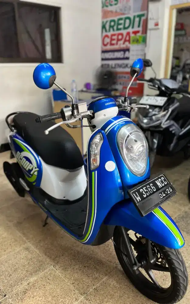 HONDA SCOOPY 2016 SAS MOTOR JL. BARATAJAYA 19 NO 5