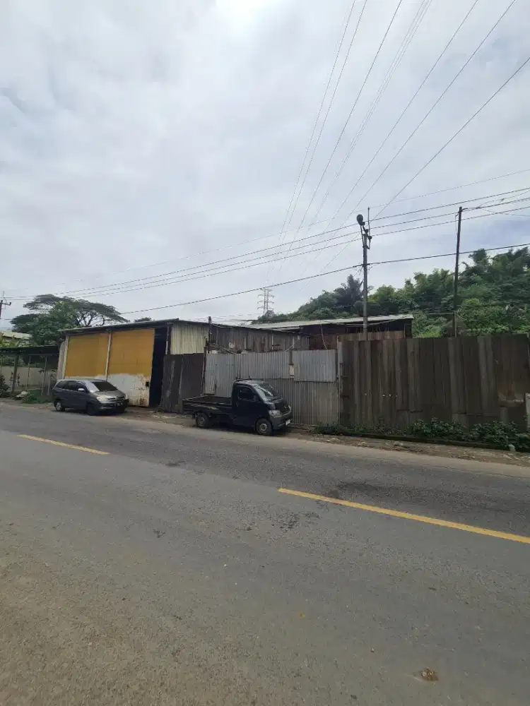 Jual tanah dan gudang kantor sebagian pagar seng