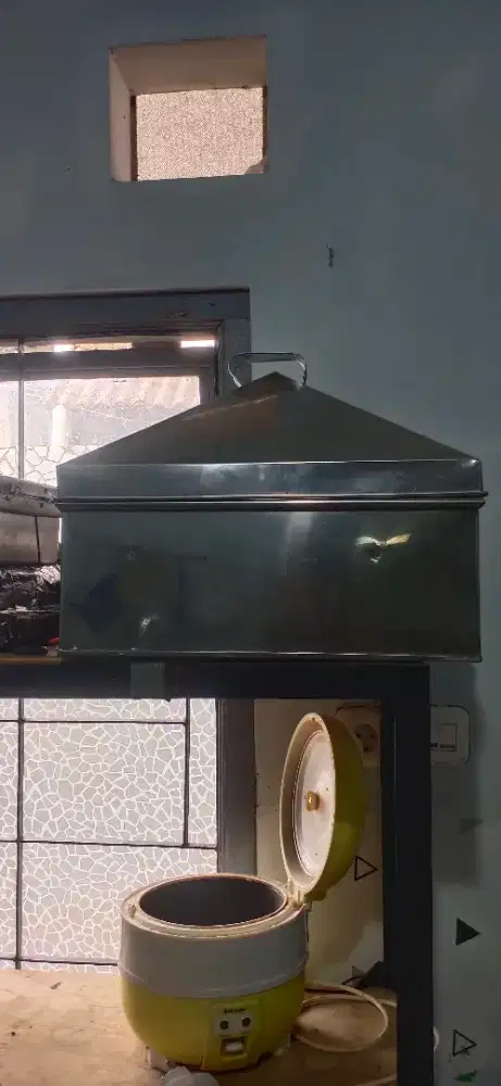 Panci kukusan ukuran jumbo