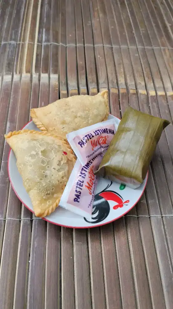 Jualan nasi Uduk dan pecel