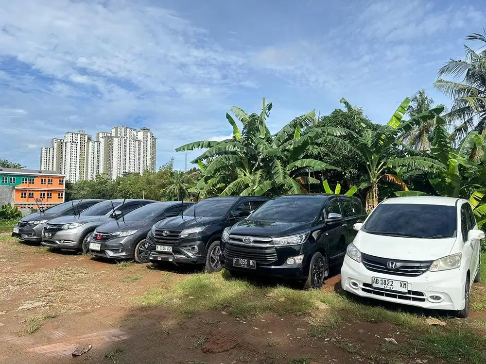 Sewa mobil matic lepas kunci