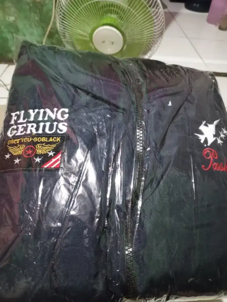 Jaket Bomber pria Modis murah