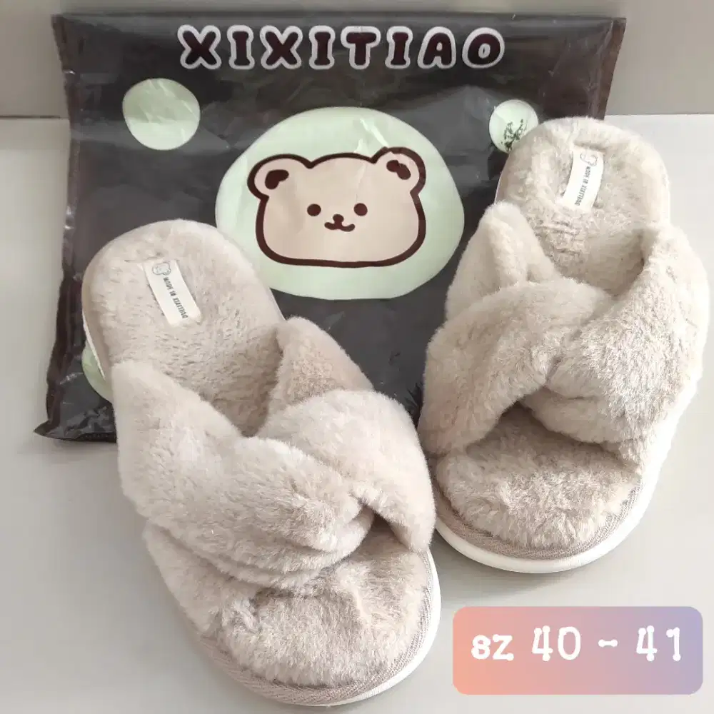 Sandal rumah bulu halus lembut size 40-41, preloved, like new