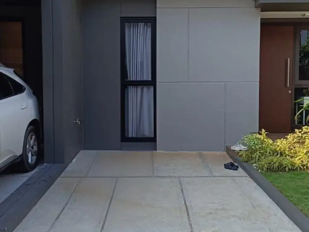 Rumah di Summarecon Crown Gading, Cluster Regia, Bekasi.