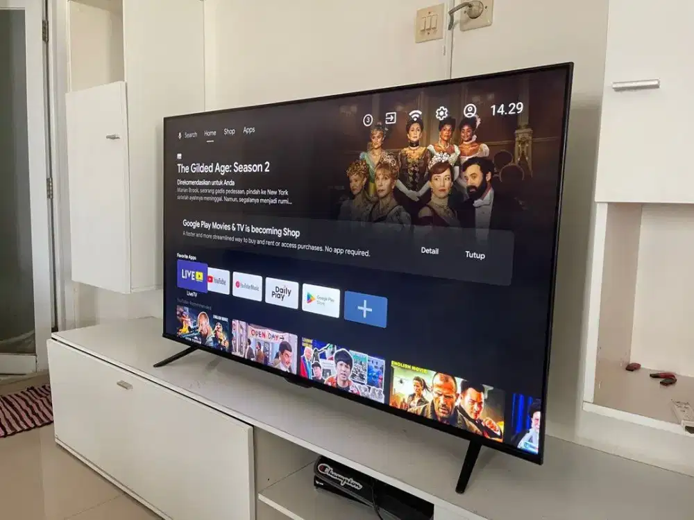 Smart tv 43 inch mulus siap pakai, jarang di gunakan