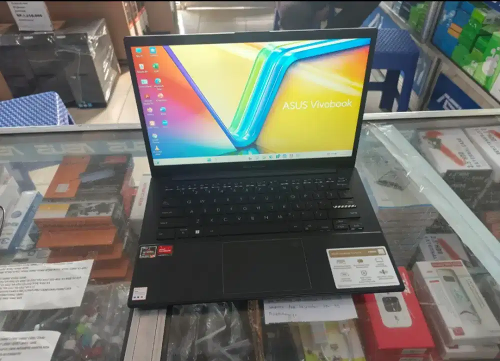 Asus vivobook 1404FA Ryzen 3-7320