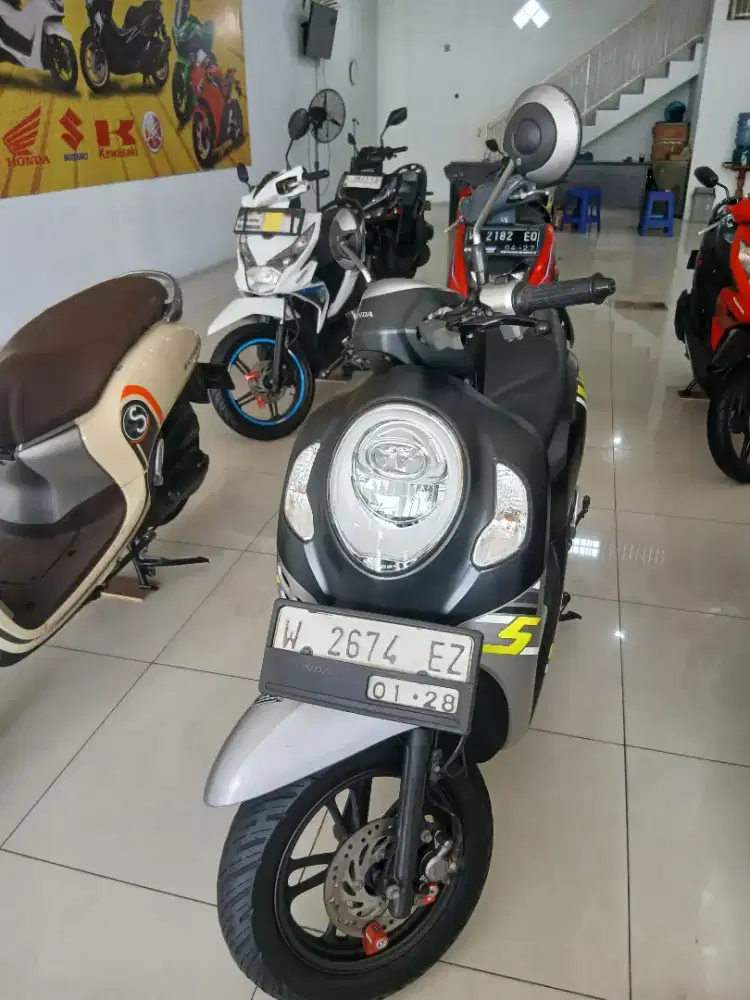 SCOOPY TAHUN PEM BEL 2023
