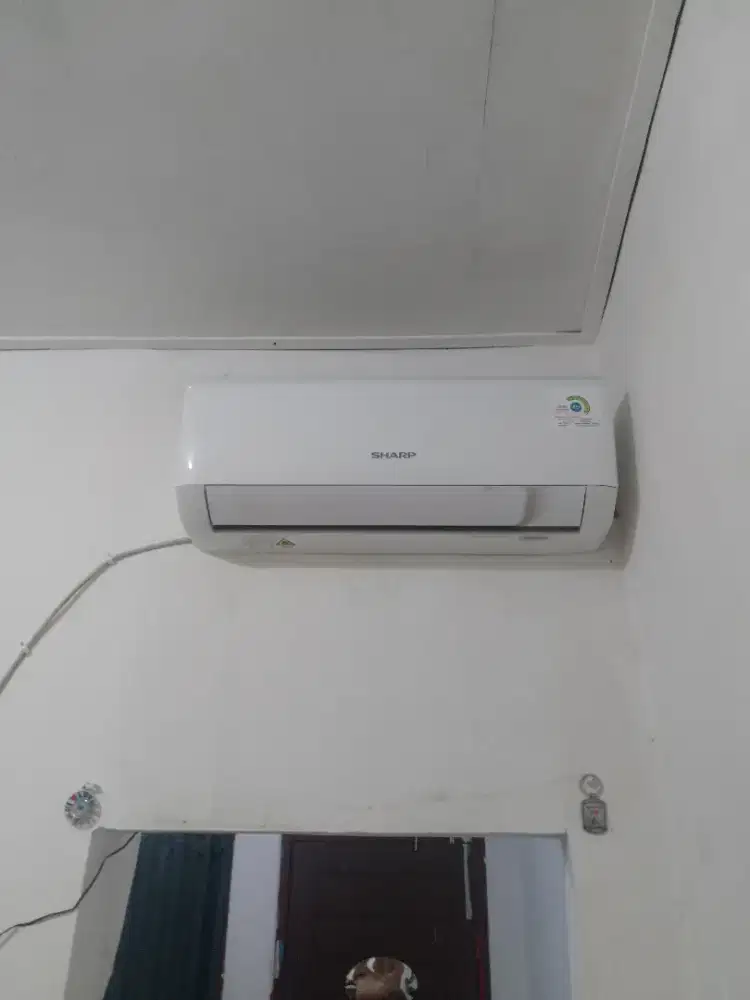 AC SHARP 1/2 PK kondisi sangat baik