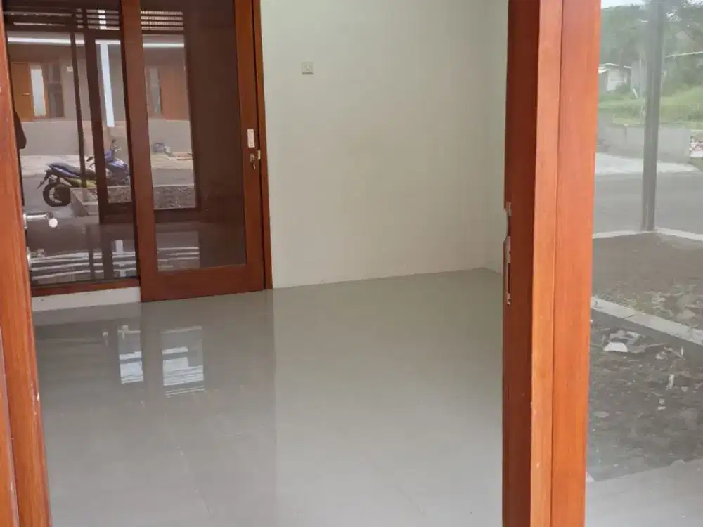 DISEWAKAN RUMAH 2 Lantai di KOTA BALI BANDUNG LN