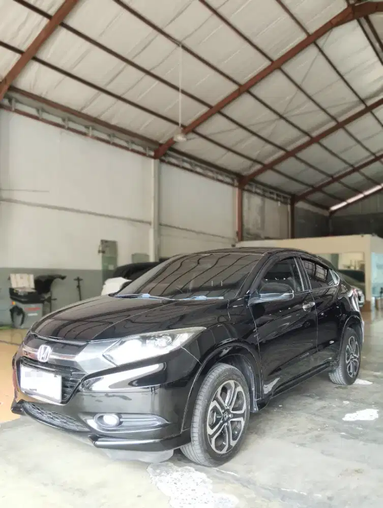 Honda HR-V Prestige 1.8 A/T Bensin 2015 Hitam