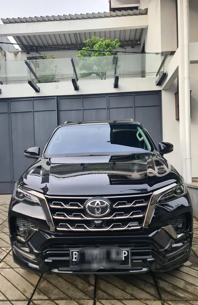 Toyota Fortuner At 2.8 GR- Sport Hitam Metalil 2022 Diesel