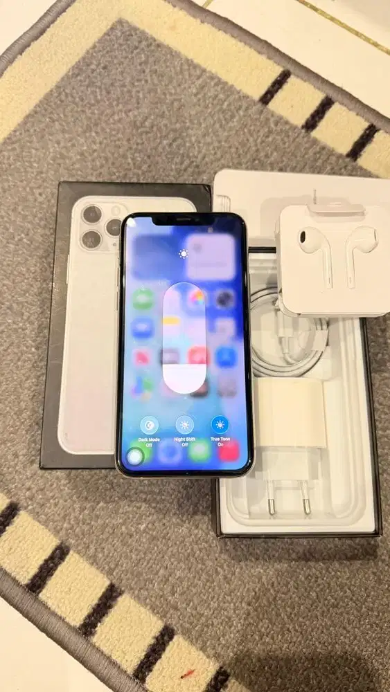 iphone 11 Pro 256GB Silver Teregister Lengkap