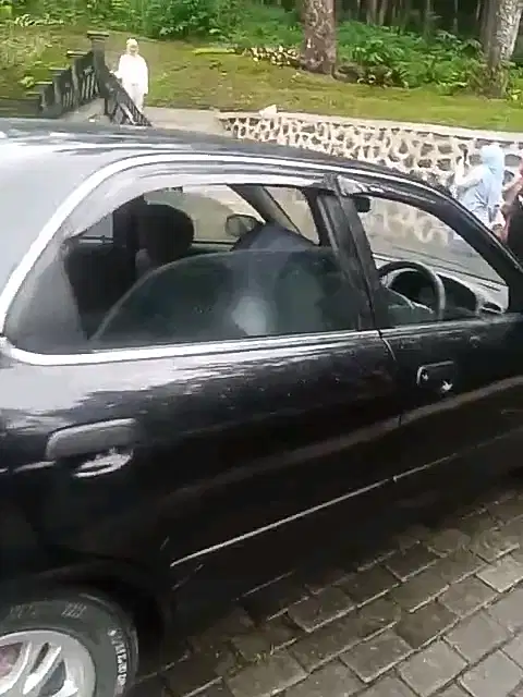 Suzuki Baleno 2000 Bensin