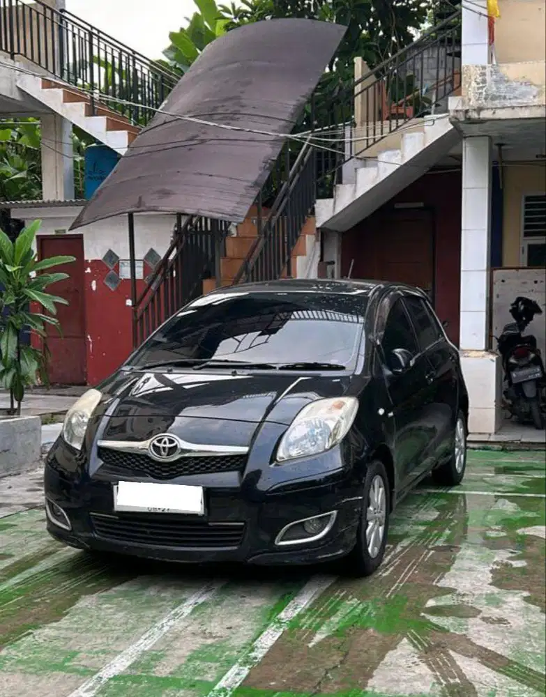 DIJUAL Toyota Yaris E 2011 AT