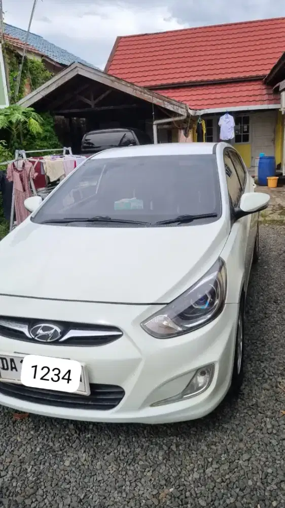 HYUNDAI GRAND AVEGA 2012