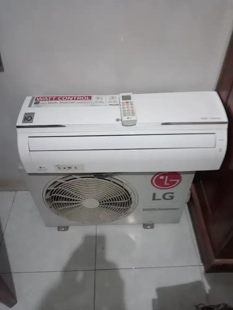 AC LG inverter 1/2 pk