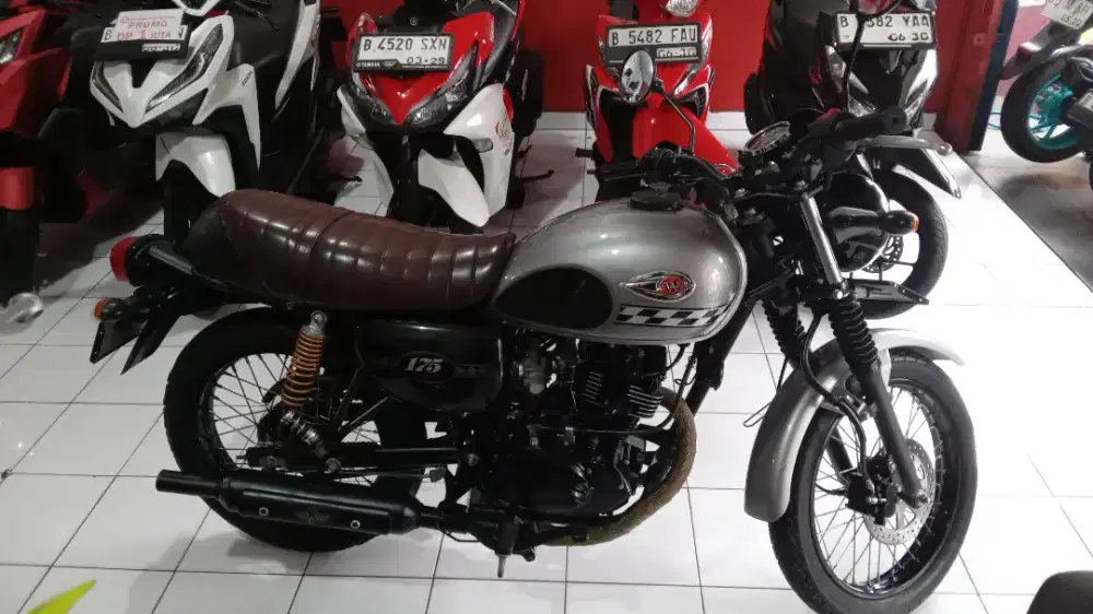 W175 CAFE DIJUAL CASH ATAU KREDIT DP 1JUTA