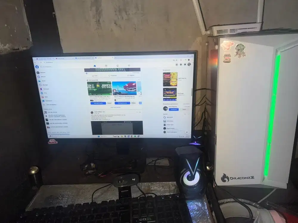 SATU SET PC + monitor