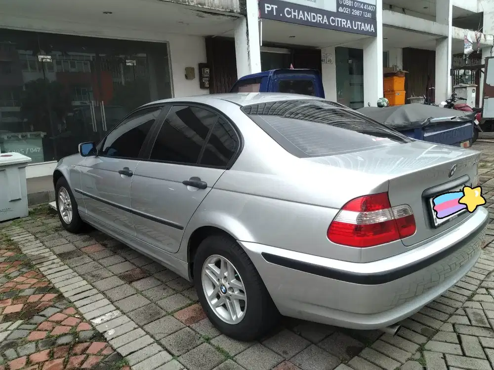 BMW 318i 2003 Bensin