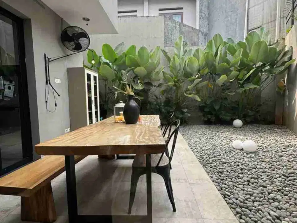 Rumah Minimalis Industrial Estetik Siap Huni di Bintaro Jaya