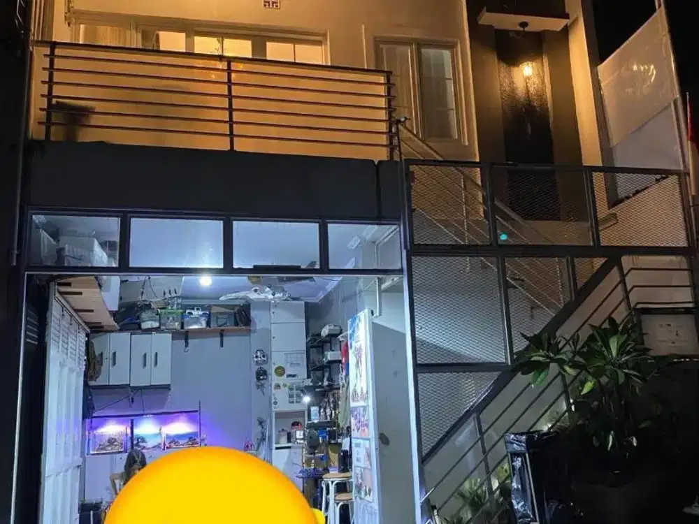 DIJUAL RUMAH ASRI DAN TERAWAT SANGAT STRATEGIS