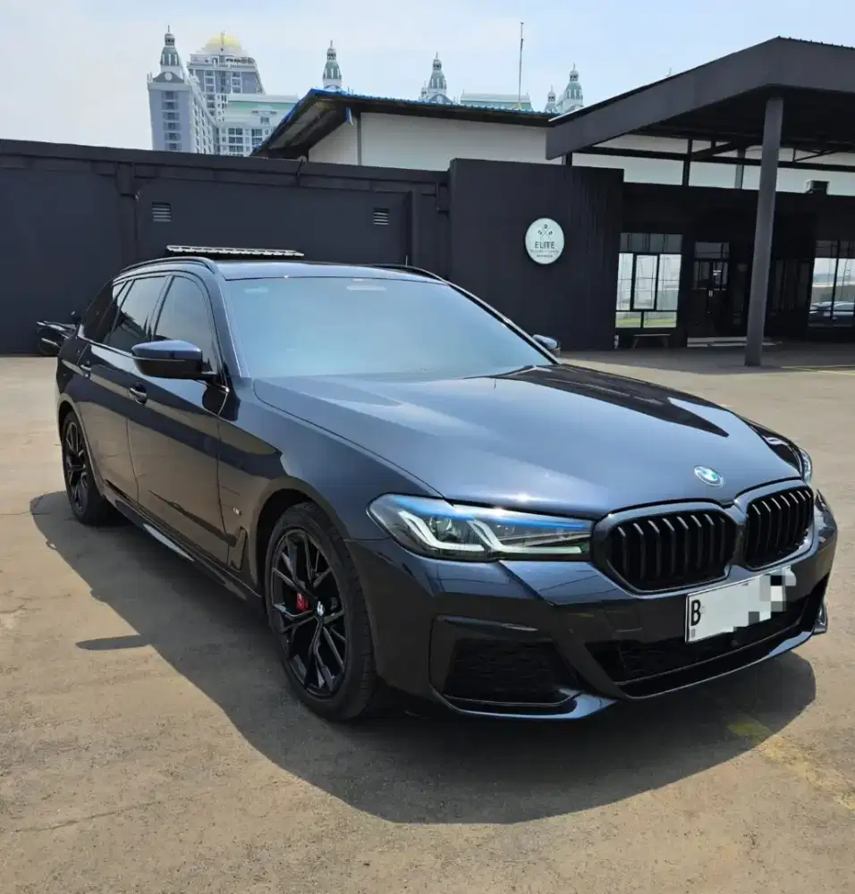 BMW 530I TOURING FACELIFT
WARRANTY 2028 Tahun 2023