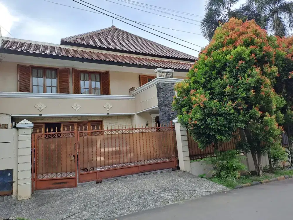 DIJUAL RUMAH LUAS DAN MEWAH DI BINTARO SEKTOR 9 TANGERANG SELATAN