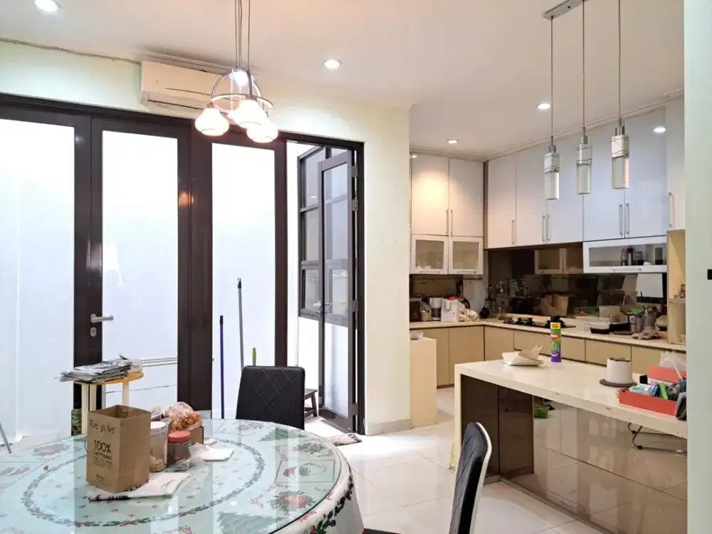 A67 Jual BU Rumah di Dekat Tomang Raya Petojo Jalan 3 Mobil