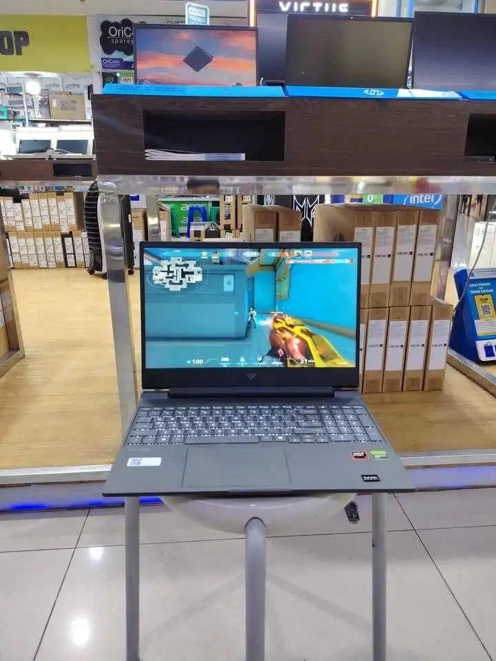 HP Victus Gaming 15 FB3151AX Ryzen 7 260 16GB SSD 512GB 15.6″ RTX5050