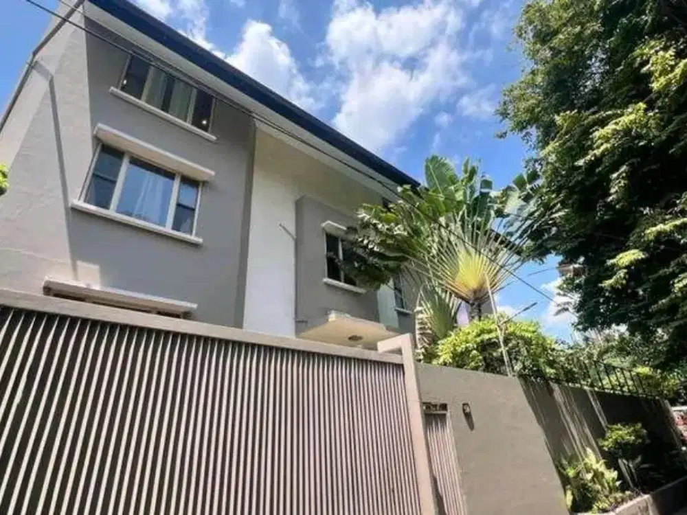 Disewakan Rumah Mewah 5BR Furnished, Private Pool - Lokasi SCBD, Kebayoran Baru Jakarta Selatan