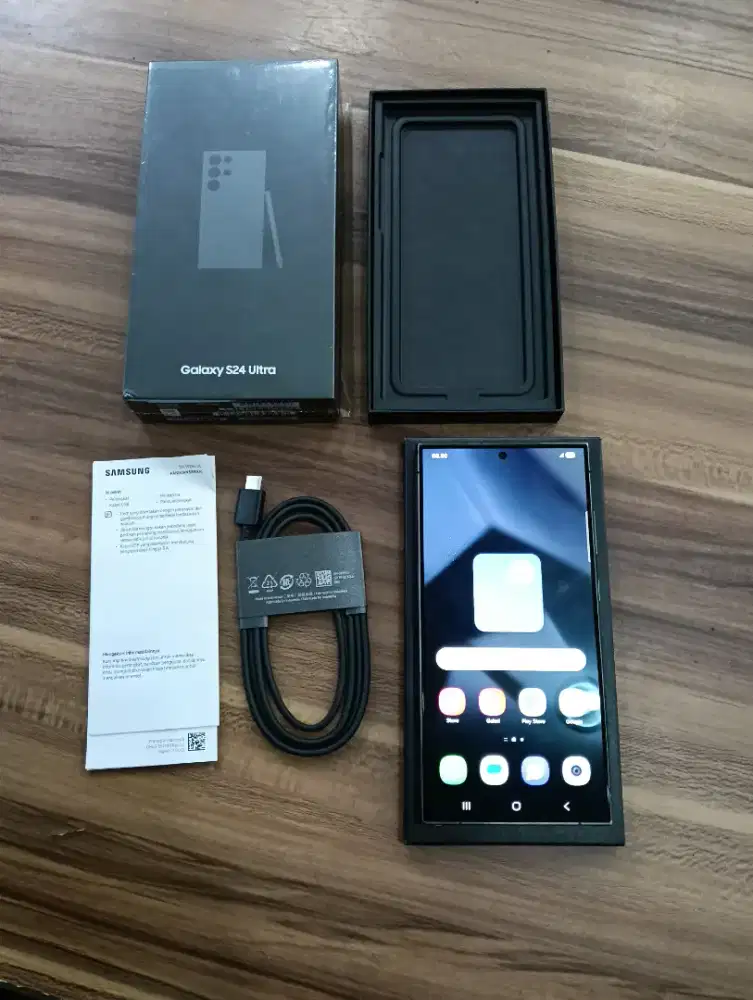 Samsung Galaxy S24 ultra 12/512 seken murah
