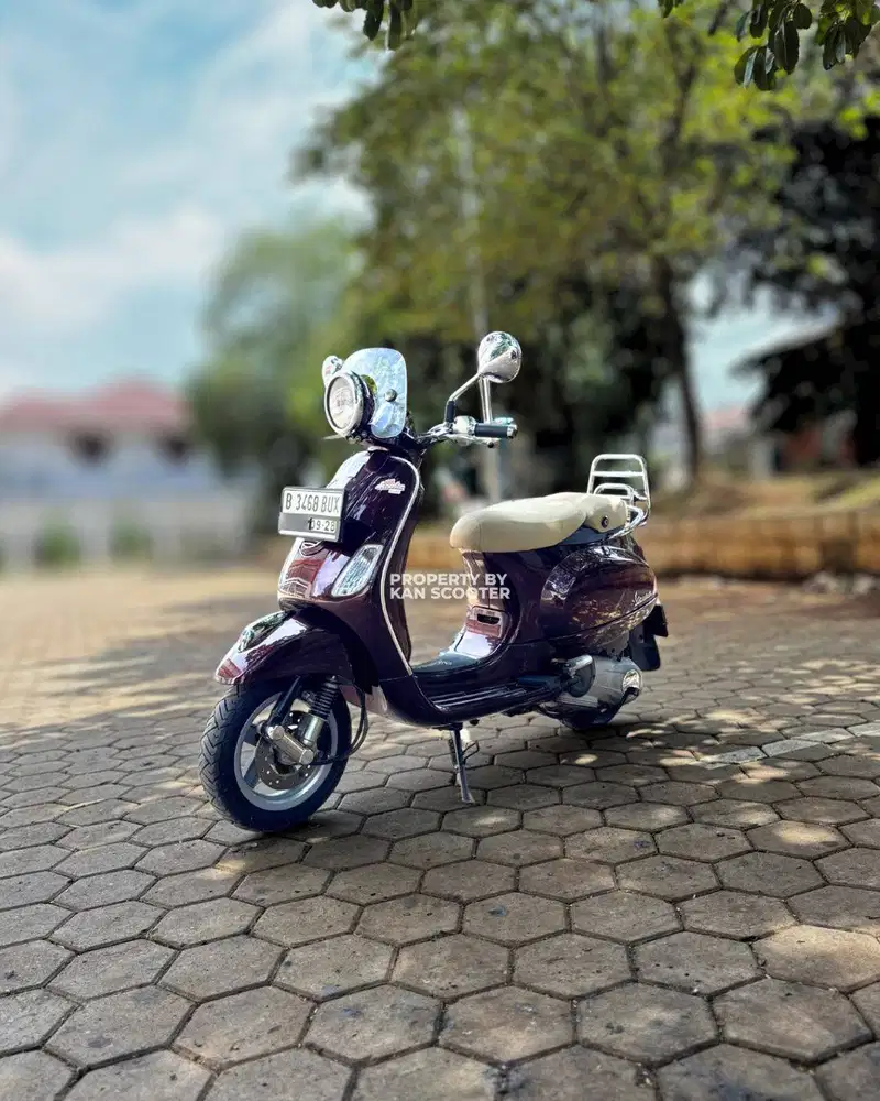 JUAL MURAH VESPA LXV 150 3V 2014 MULUS