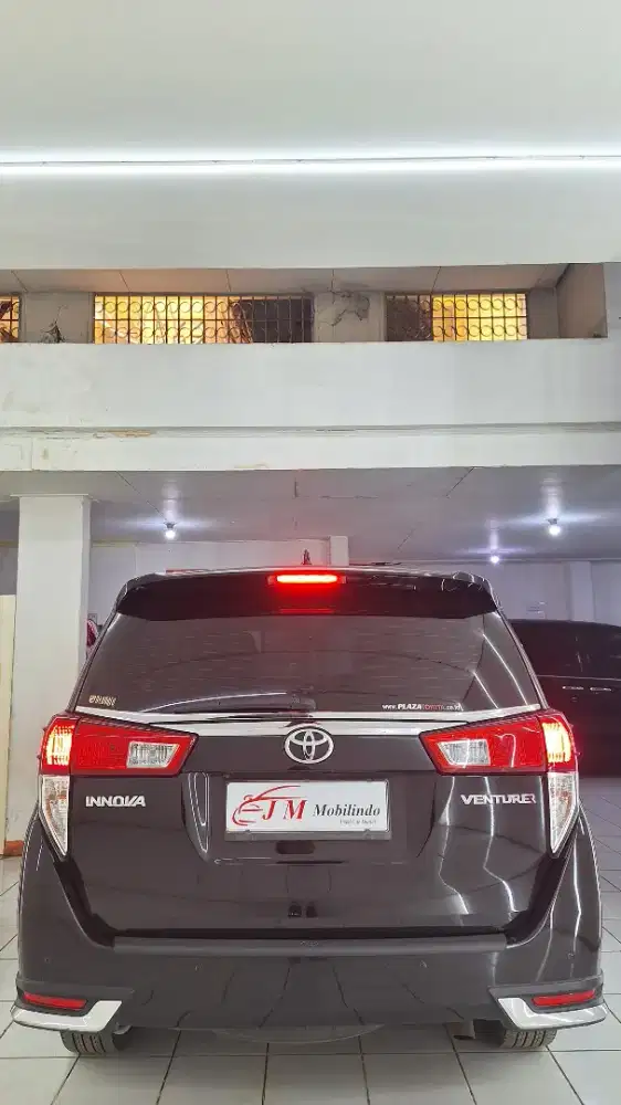 TOYOTA VENTURER 2.4 AT 2020